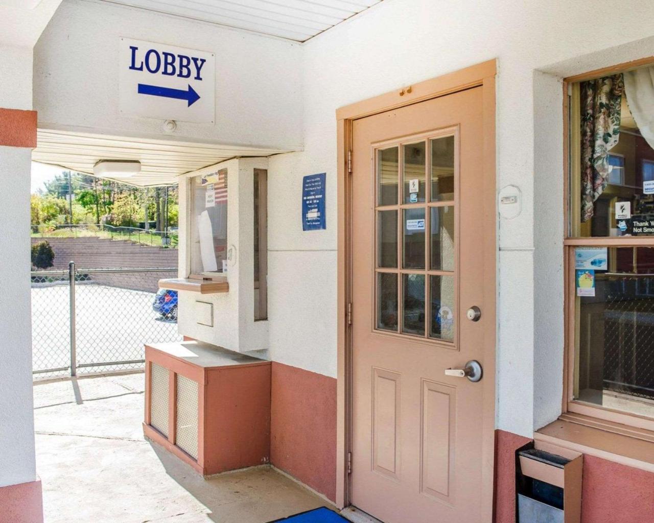 Rodeway Inn Harrisburg Exterior foto